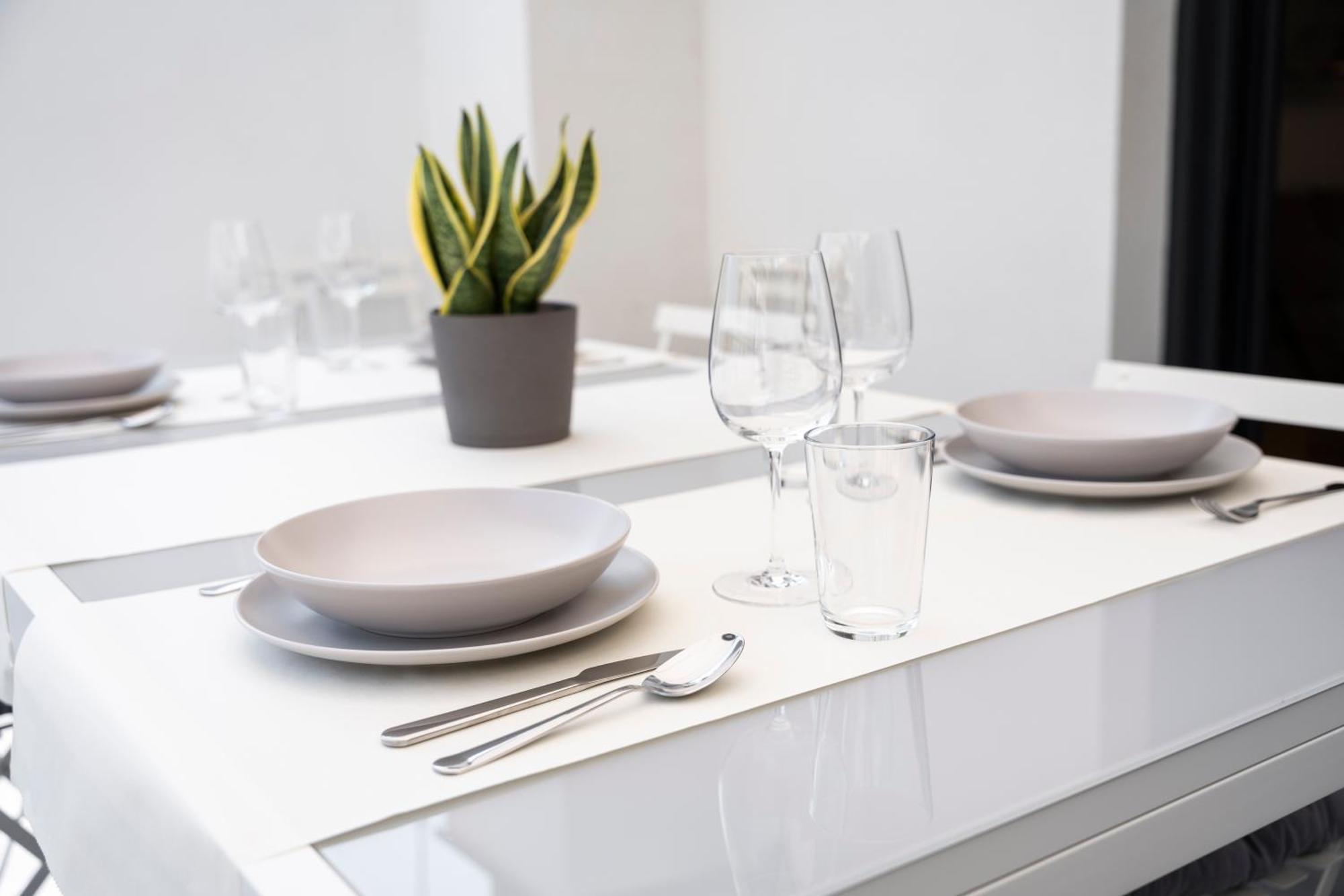 Urbanfive Apartamentos Ourense Centro Екстериор снимка