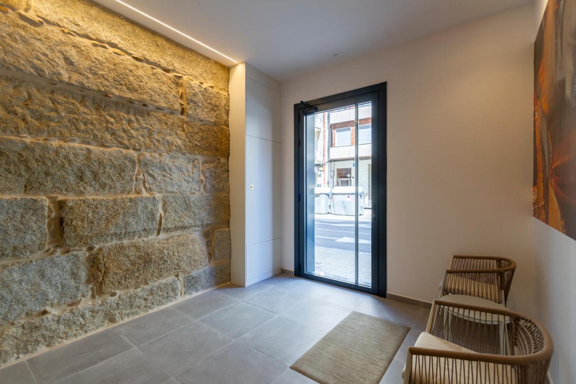 Urbanfive Apartamentos Ourense Centro Екстериор снимка