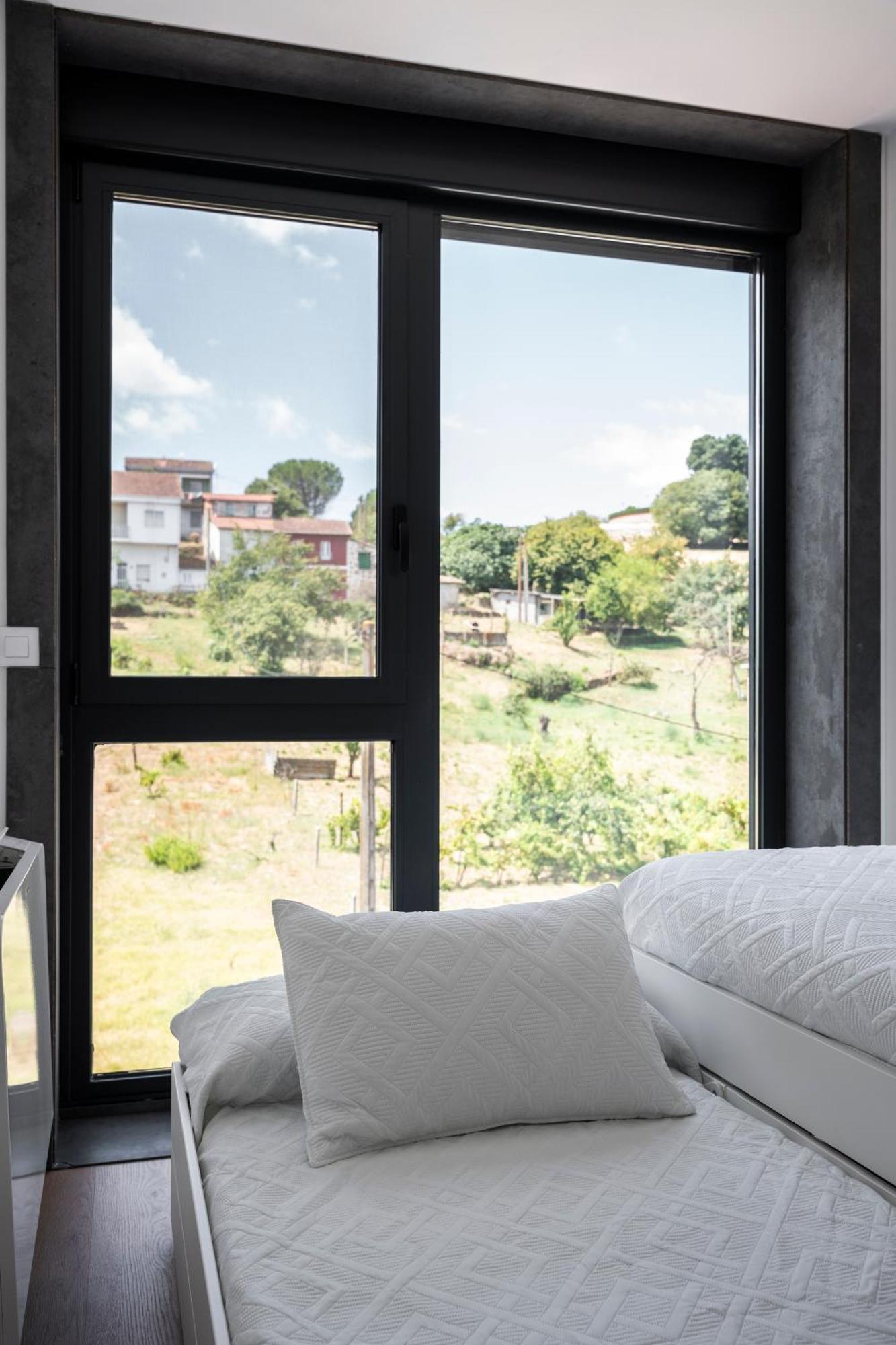 Urbanfive Apartamentos Ourense Centro Екстериор снимка