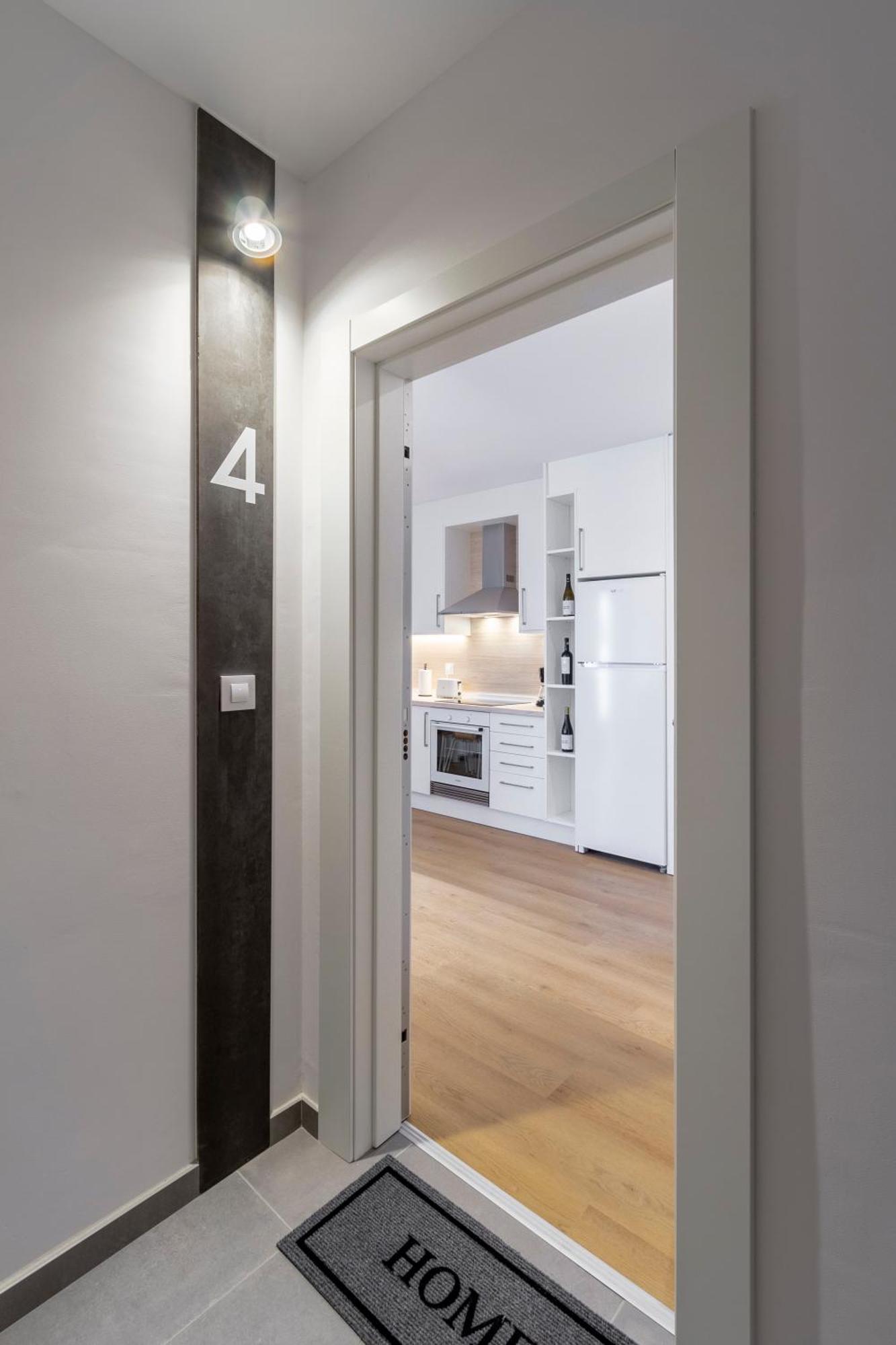 Urbanfive Apartamentos Ourense Centro Екстериор снимка